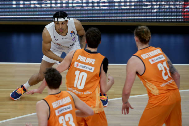 带扭伤赛季 带扭伤赛季