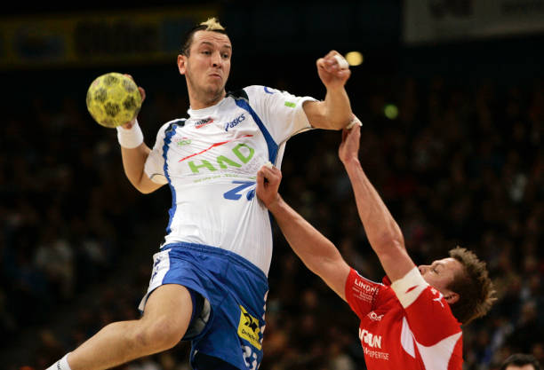 有突出贡献 有突出贡献